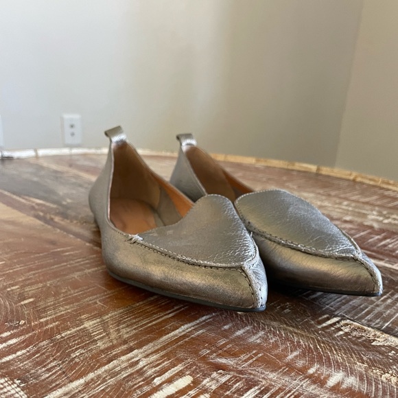 SILVER FLATS WITH POINTED TOE - Picture 2 of 5